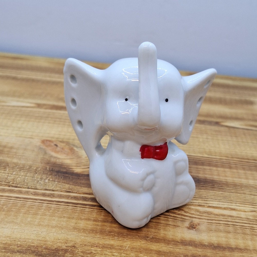 VTG Ceramic White Baby Elephant Earring & Ring‎ Jewelry Porcelain Figurine